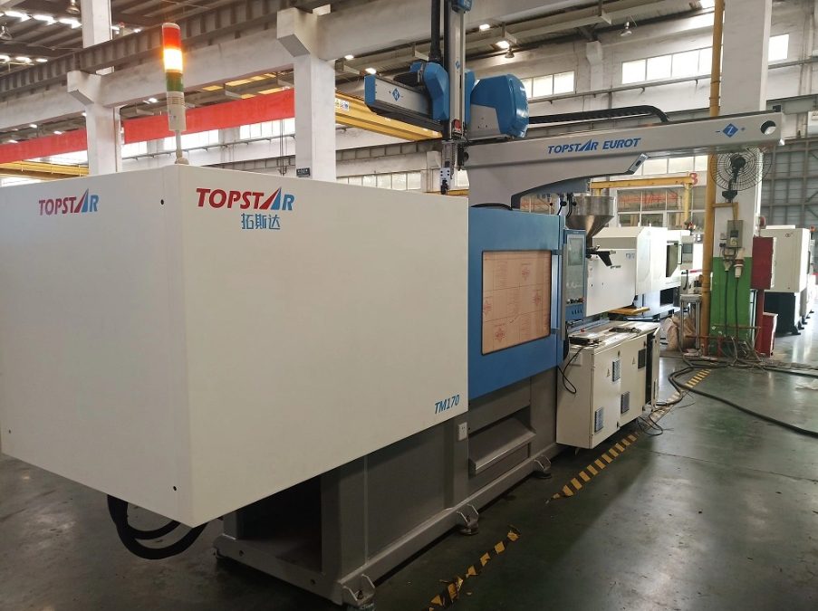 Toggle Clamp Injection Molding Machine 22