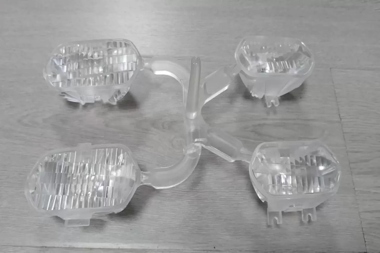 optical component injection molding 1-2