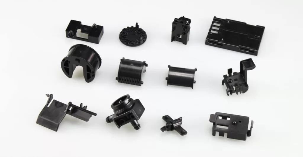 molding plastic small and medium-sized parts