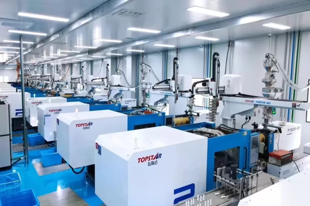 Improving Production Efficiency with Injection Molding Robots