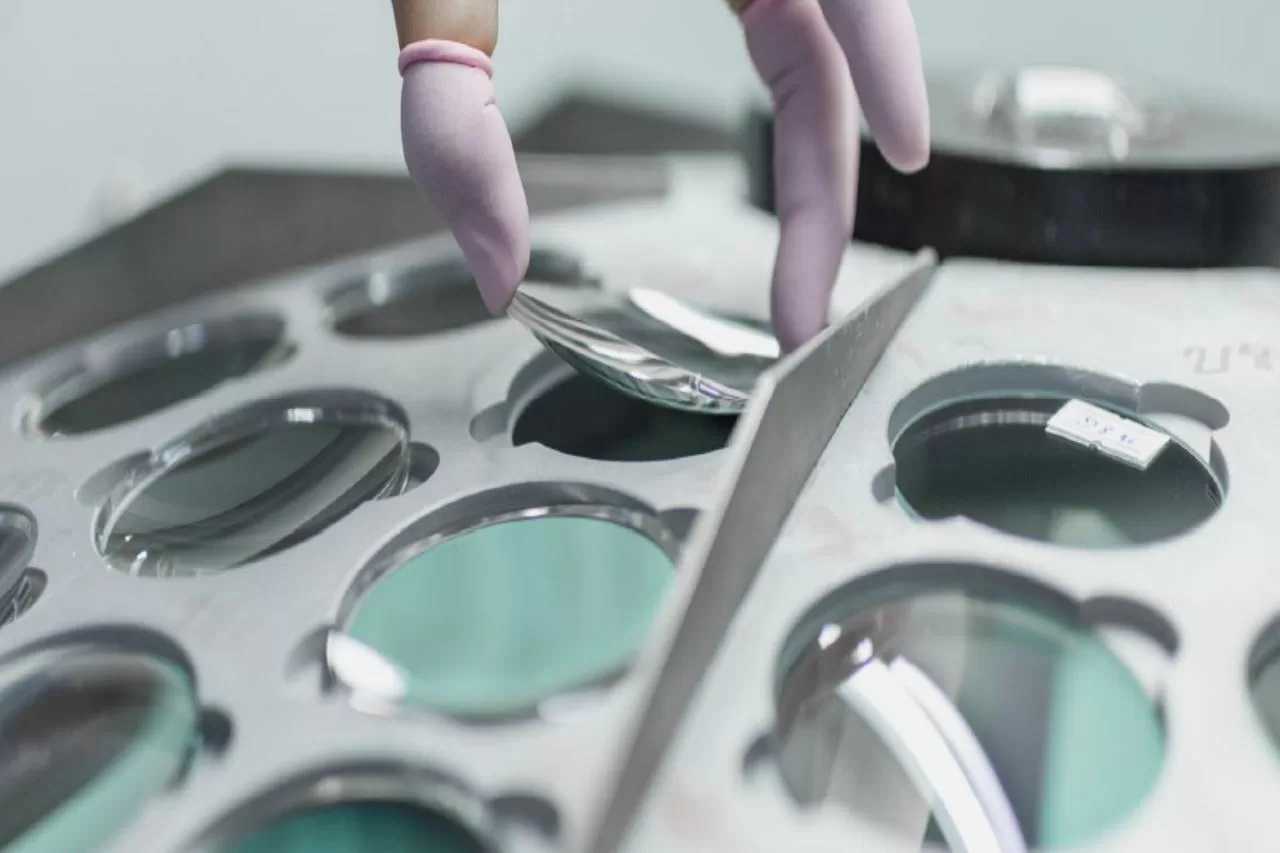 Optical lens products(1)